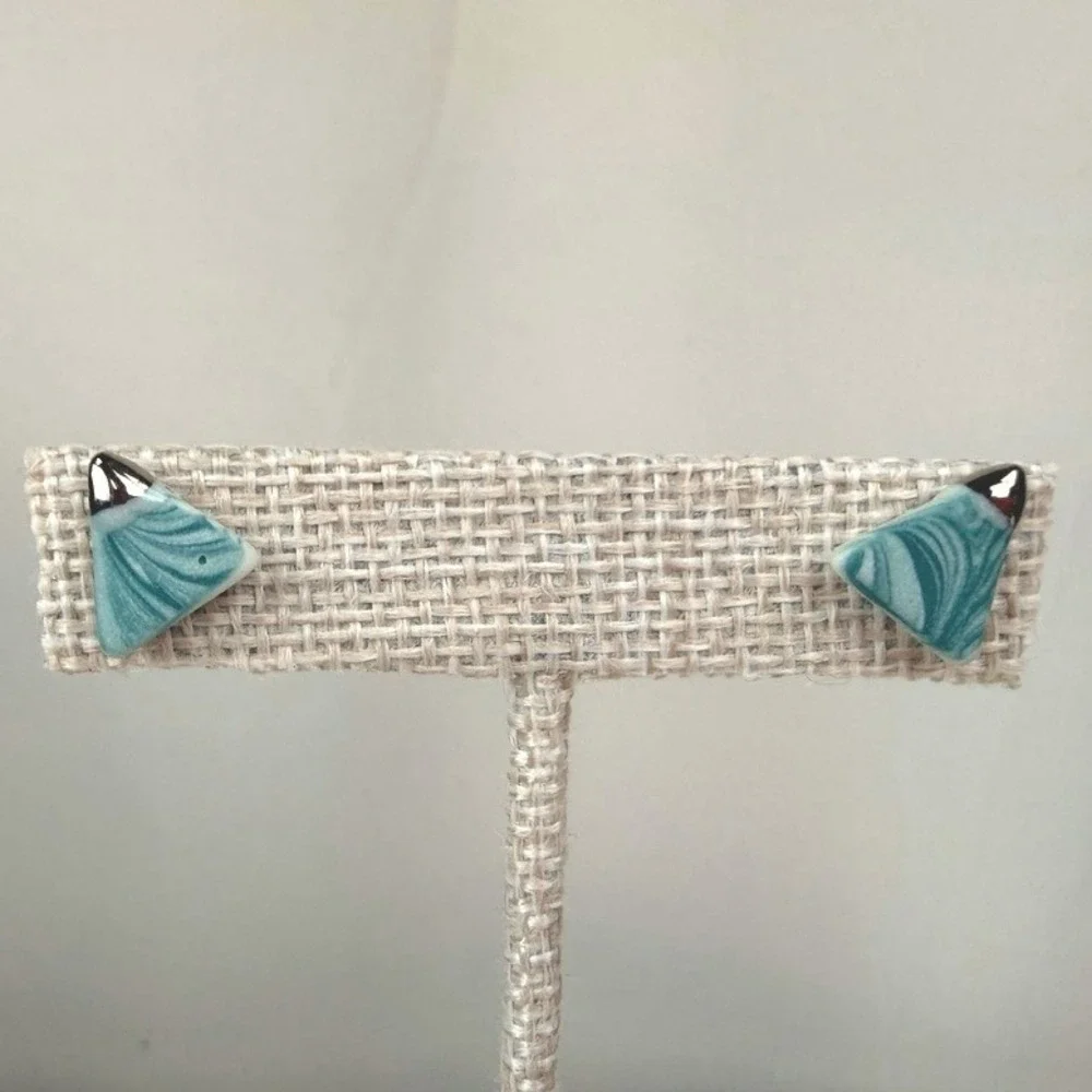 MELANIE SHERMAN Handmade Porcelain Silver‎ Stud Earrings Coastal Modernist USA